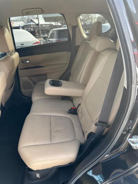 Mitsubishi Outlander SEL AWD 2017