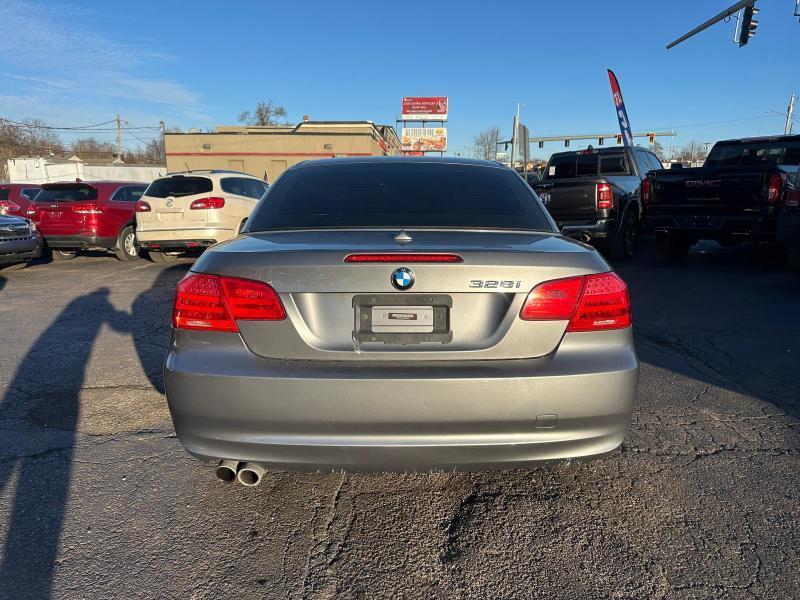 BMW 3-Series 328i Convertible 2012