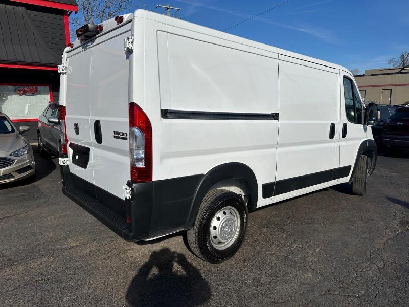 RAM Promaster 1500 Low Roof 136-in. WB 2023