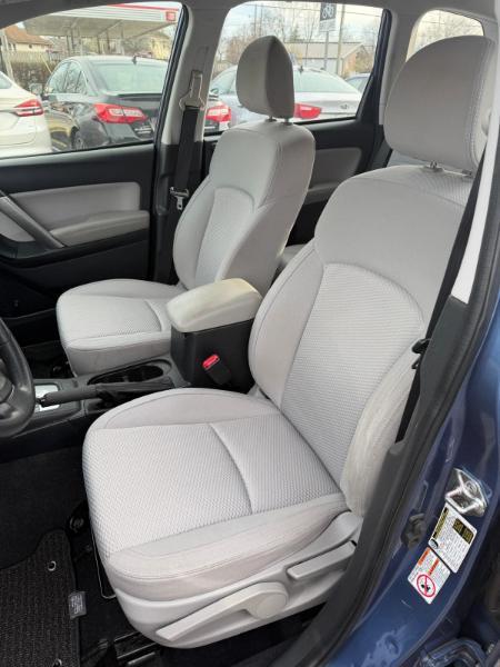Subaru Forester 2.5i Premium PZEV CVT 2016