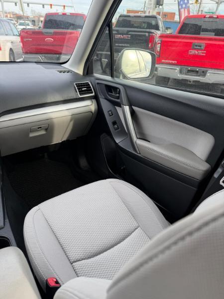 Subaru Forester 2.5i Premium PZEV CVT 2016