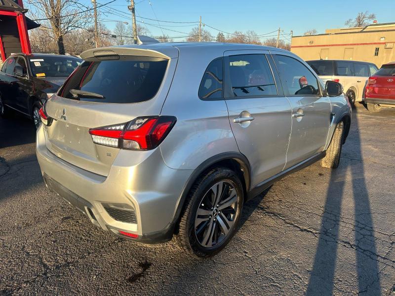Mitsubishi Outlander Sport 2.0 ES 4WD CVT 2020