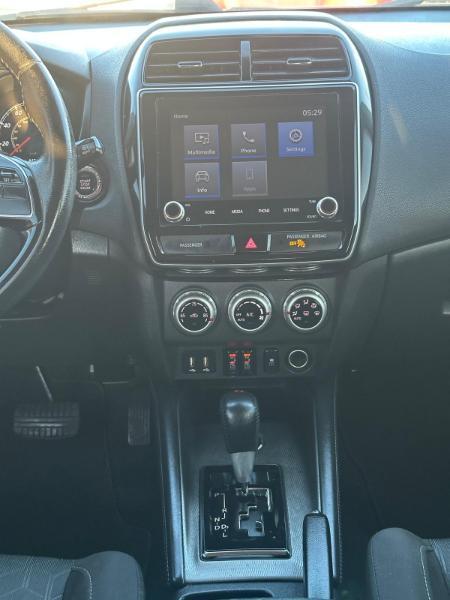 Mitsubishi Outlander Sport 2.0 ES 4WD CVT 2020