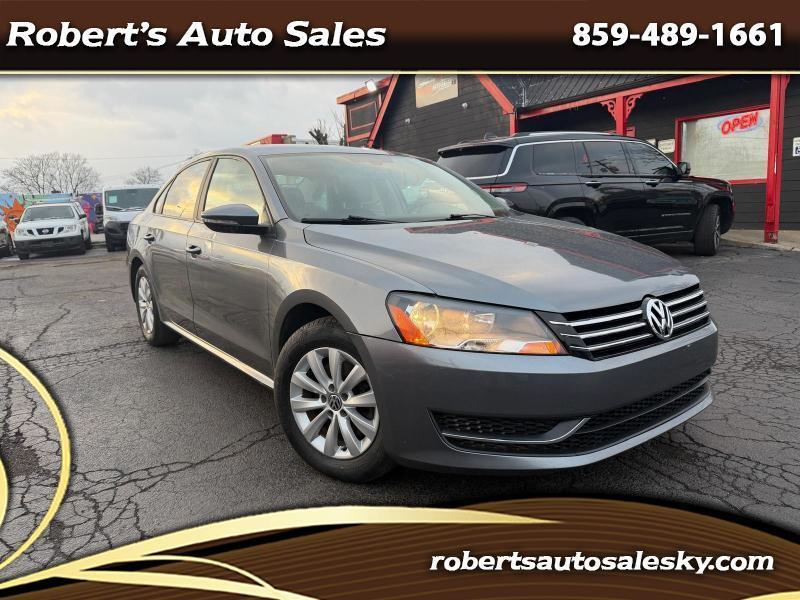 Volkswagen Passat 2.5L S W/Appearance 2012