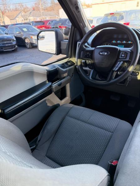 Ford F-150 XL SuperCrew 5.5-ft. Bed 2WD 2017