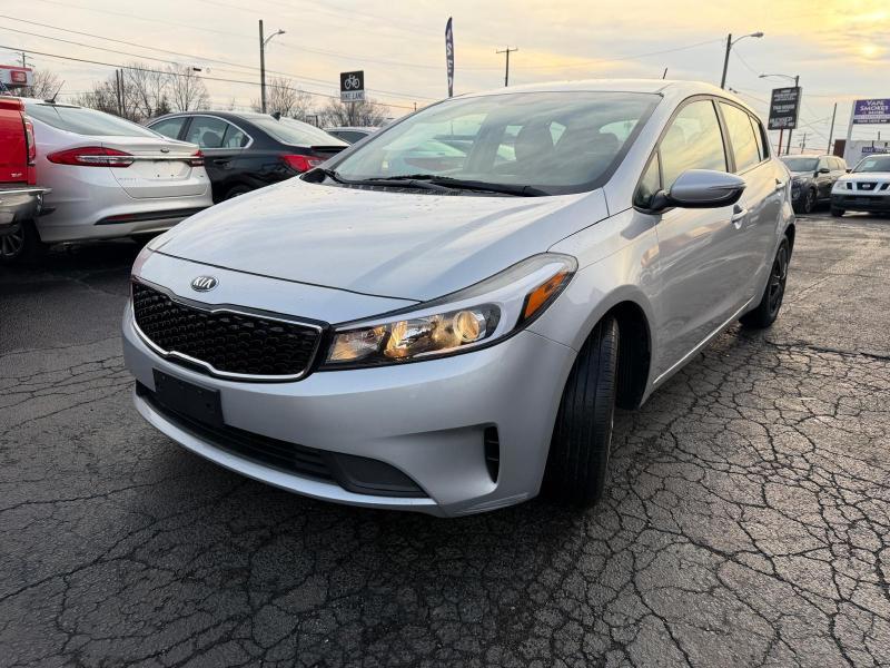 Kia Forte 5-Door LX 2017