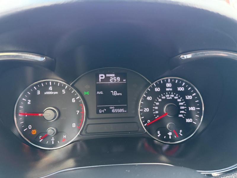 Kia Forte 5-Door LX 2017