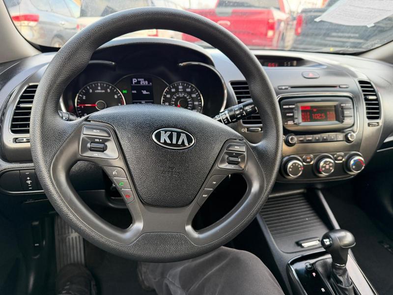 Kia Forte 5-Door LX 2017