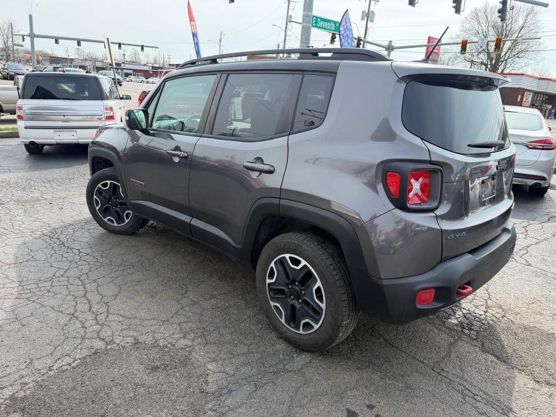 Jeep Renegade Trailhawk 2016