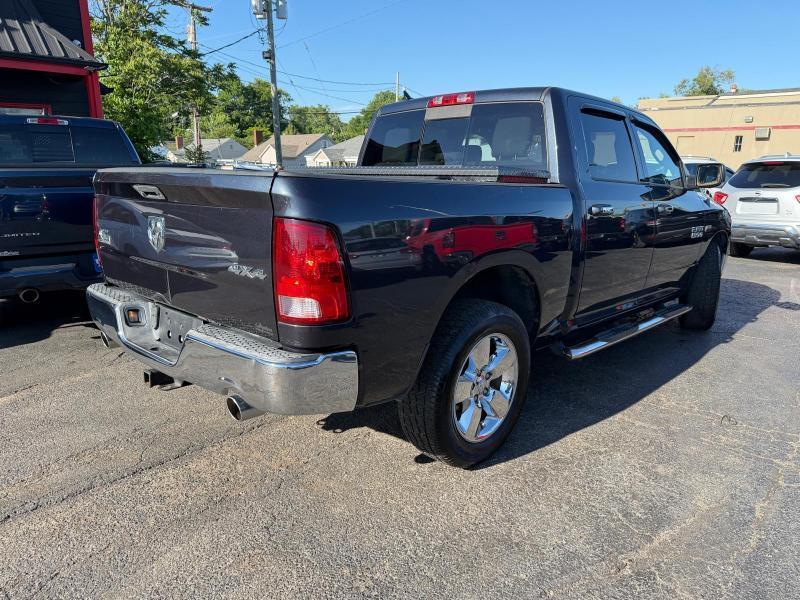 RAM 1500 SLT Crew Cab SWB 4WD 2013