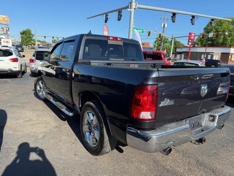 RAM 1500 SLT Crew Cab SWB 4WD 2013