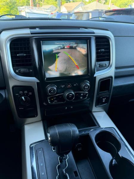 RAM 1500 SLT Crew Cab SWB 4WD 2013