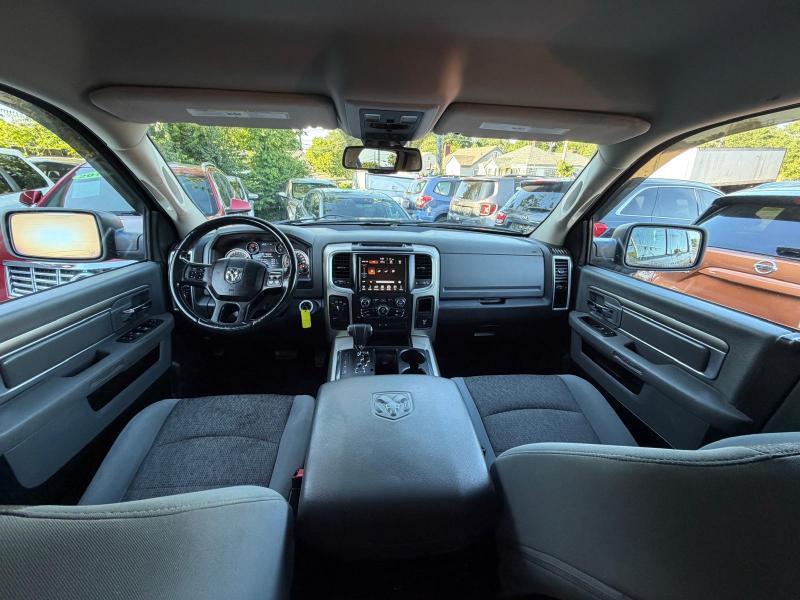 RAM 1500 SLT Crew Cab SWB 4WD 2013