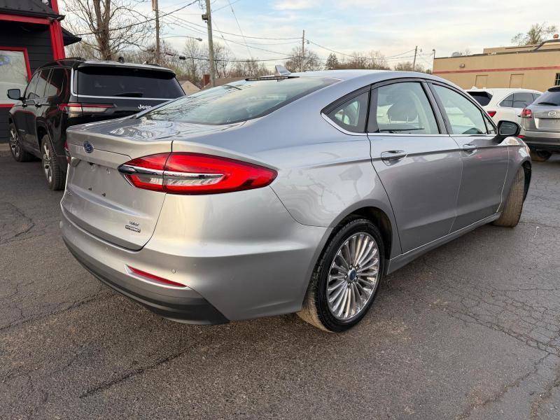 Ford Fusion Hybrid SE 2020