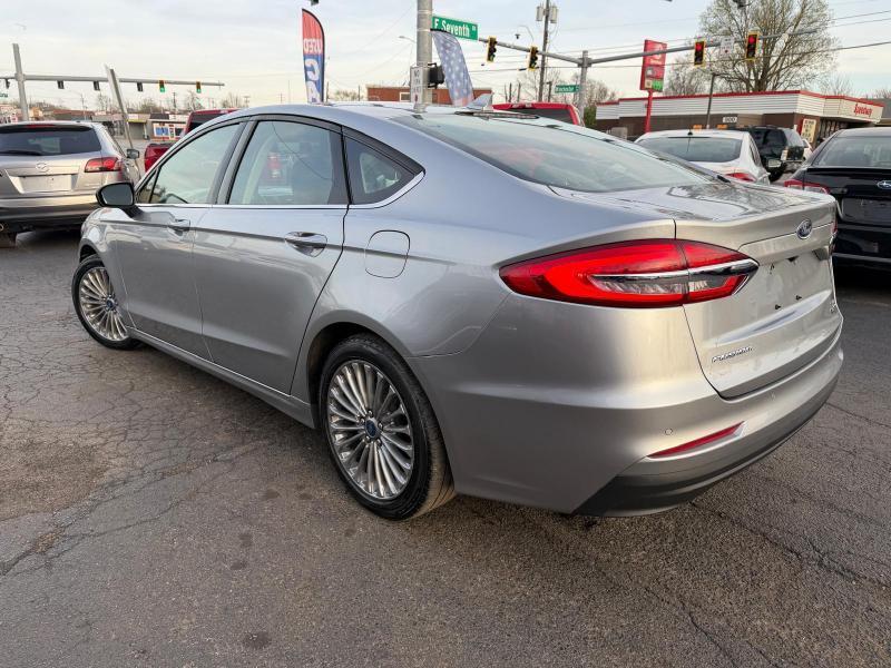 Ford Fusion Hybrid SE 2020