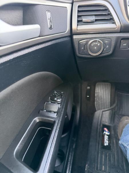 Ford Fusion Hybrid SE 2020