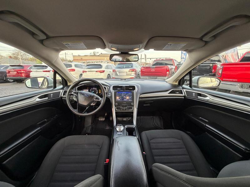 Ford Fusion Hybrid SE 2020
