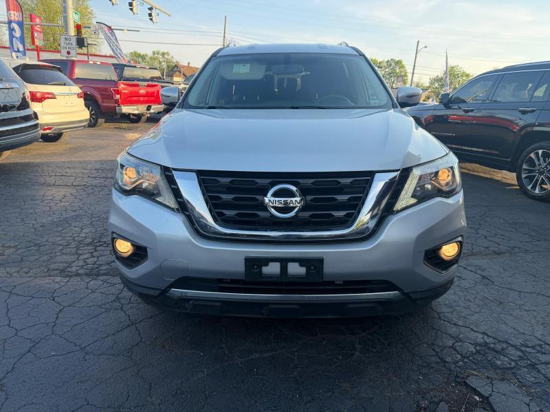 Nissan Pathfinder SV 4WD 2020