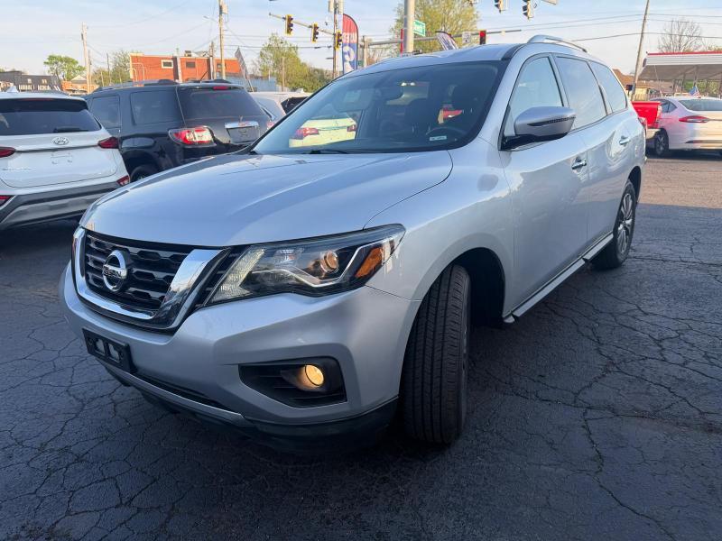 Nissan Pathfinder SV 4WD 2020