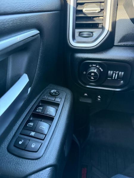 RAM 1500 Big Horn Crew Cab SWB 4WD 2019