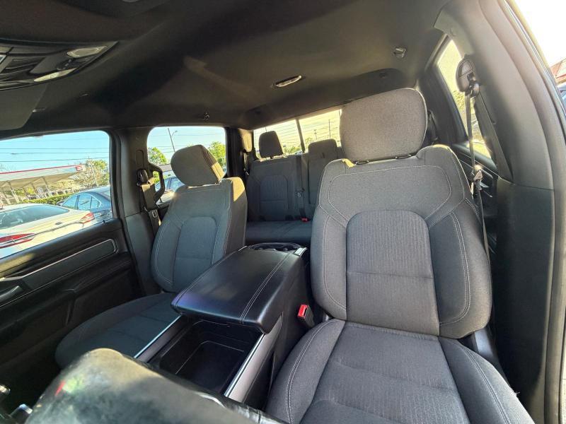 RAM 1500 Big Horn Crew Cab SWB 4WD 2019