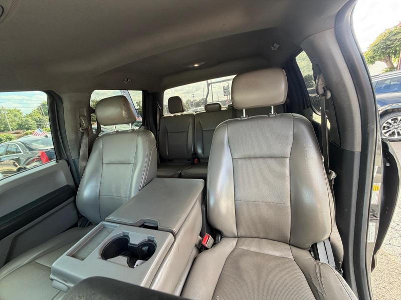Ford F-350 SD XL Crew Cab 4WD 2017