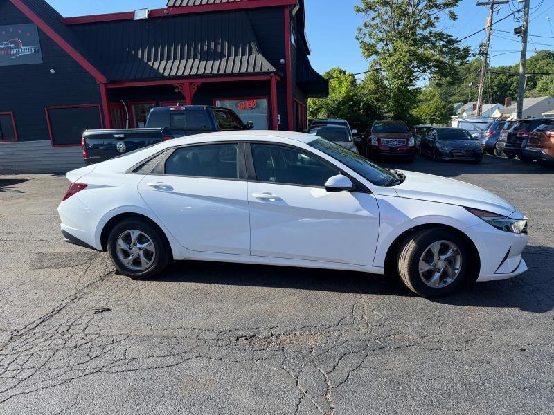 Hyundai Elantra SE 2021