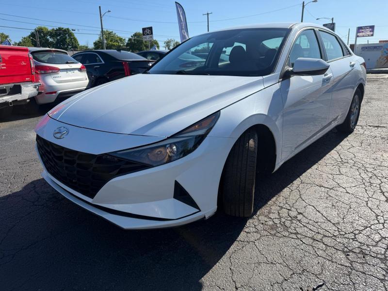 Hyundai Elantra SE 2021