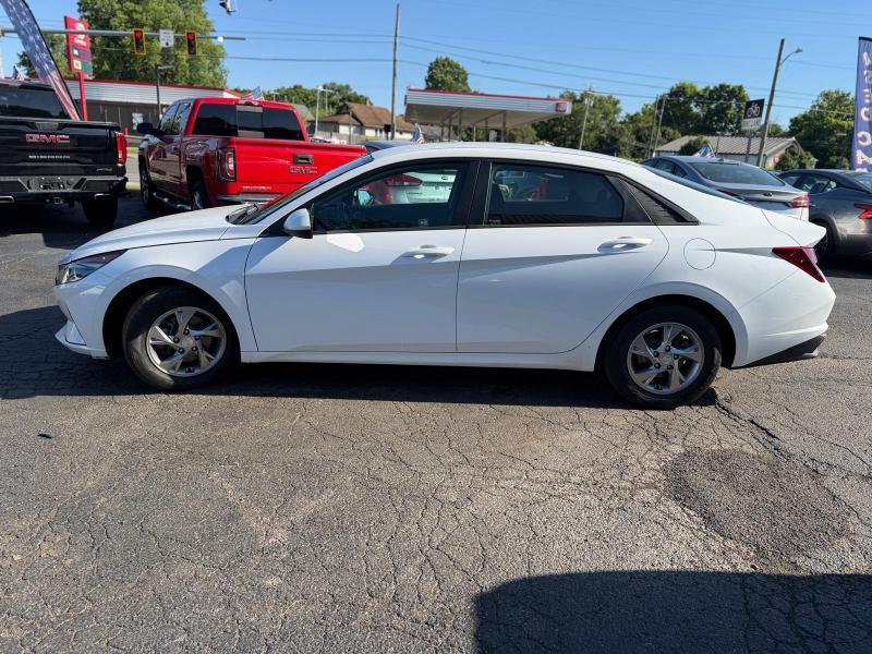 Hyundai Elantra SE 2021