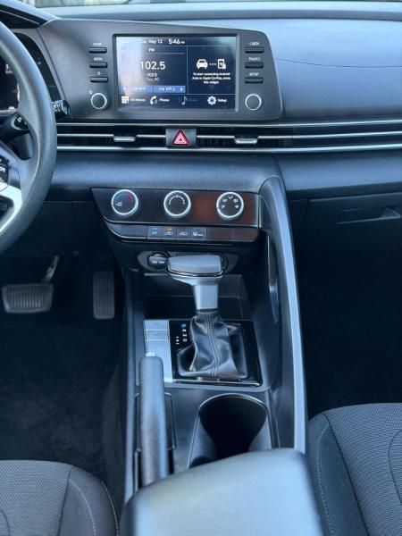 Hyundai Elantra SE 2021