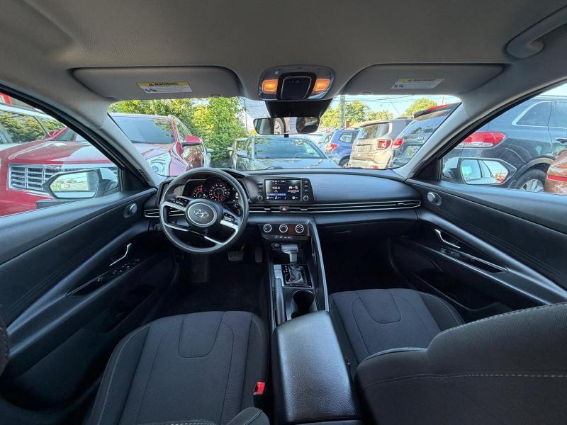 Hyundai Elantra SE 2021