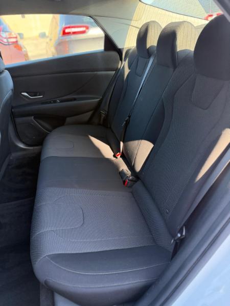 Hyundai Elantra SE 2021