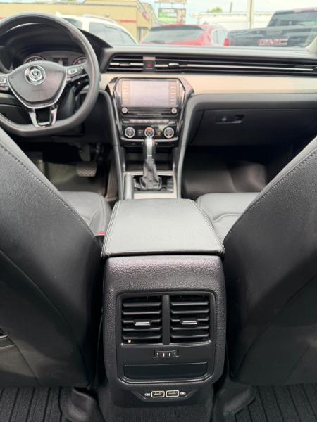 Volkswagen Passat SE 2021