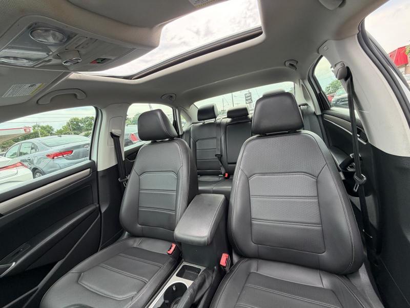 Volkswagen Passat SE 2021
