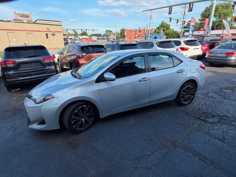Toyota Corolla L CVT 2017