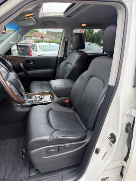Infiniti QX80 Limited 4WD 2017