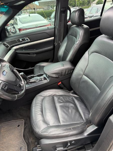 Ford Explorer XLT 4WD 2017