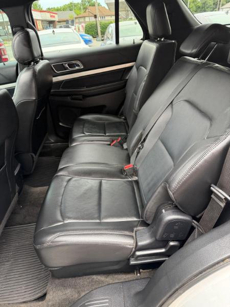 Ford Explorer XLT 4WD 2017