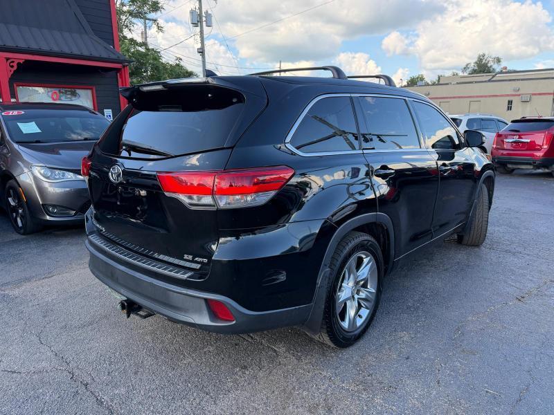 Toyota Highlander XLE AWD V6 2017