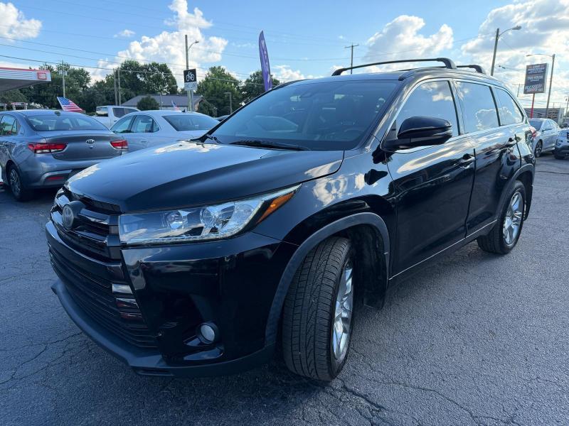 Toyota Highlander XLE AWD V6 2017