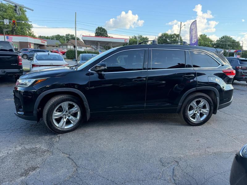 Toyota Highlander XLE AWD V6 2017