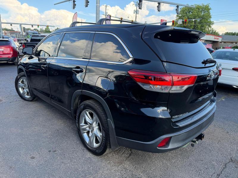 Toyota Highlander XLE AWD V6 2017