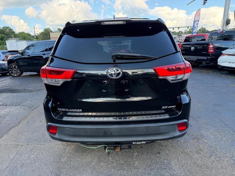 Toyota Highlander XLE AWD V6 2017