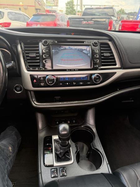 Toyota Highlander XLE AWD V6 2017