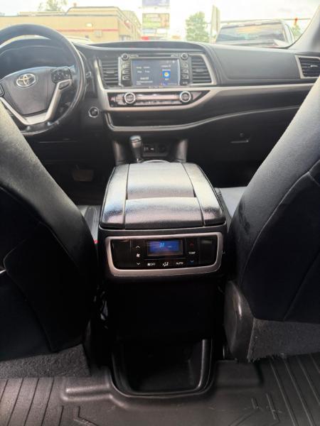 Toyota Highlander XLE AWD V6 2017