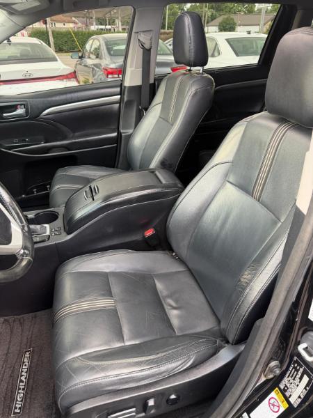Toyota Highlander XLE AWD V6 2017