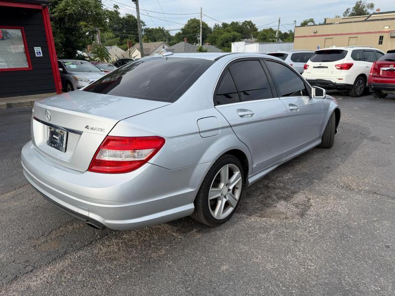 Mercedes-Benz C-Class C300 4MATIC Luxury Sedan 2010