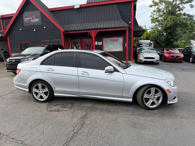 Mercedes-Benz C-Class C300 4MATIC Luxury Sedan 2010