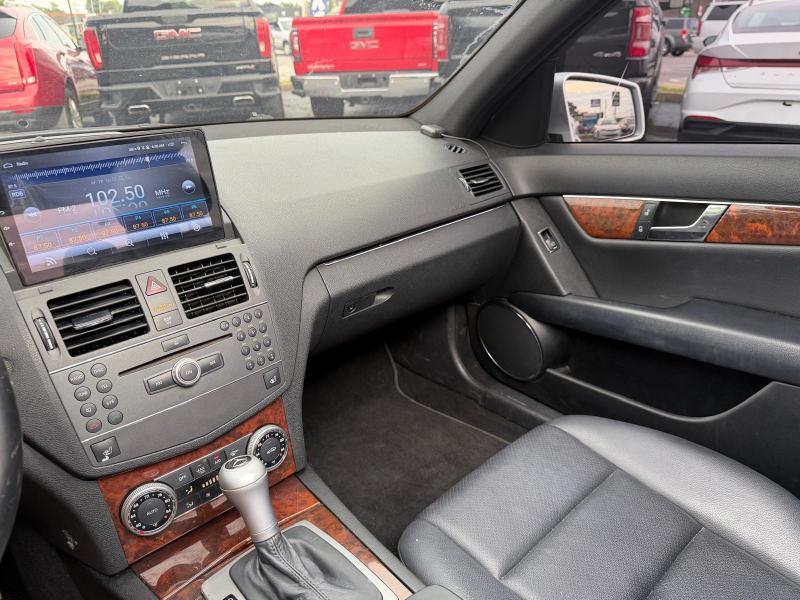 Mercedes-Benz C-Class C300 4MATIC Luxury Sedan 2010
