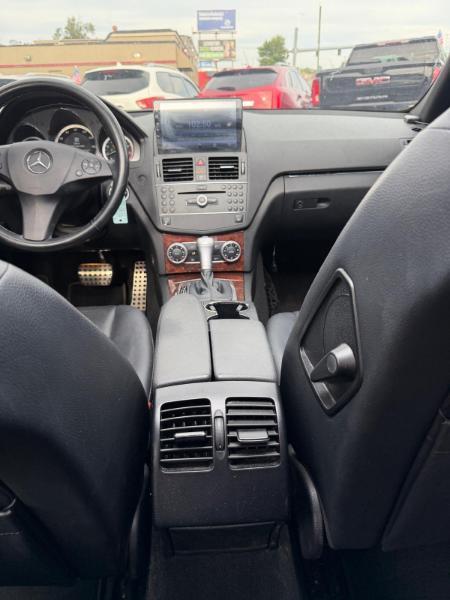 Mercedes-Benz C-Class C300 4MATIC Luxury Sedan 2010